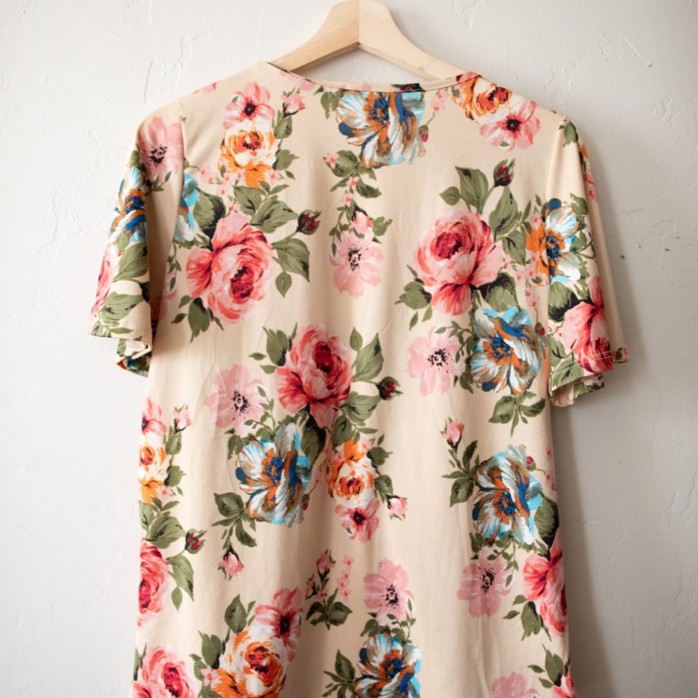 blouse - Picture 2 of 2